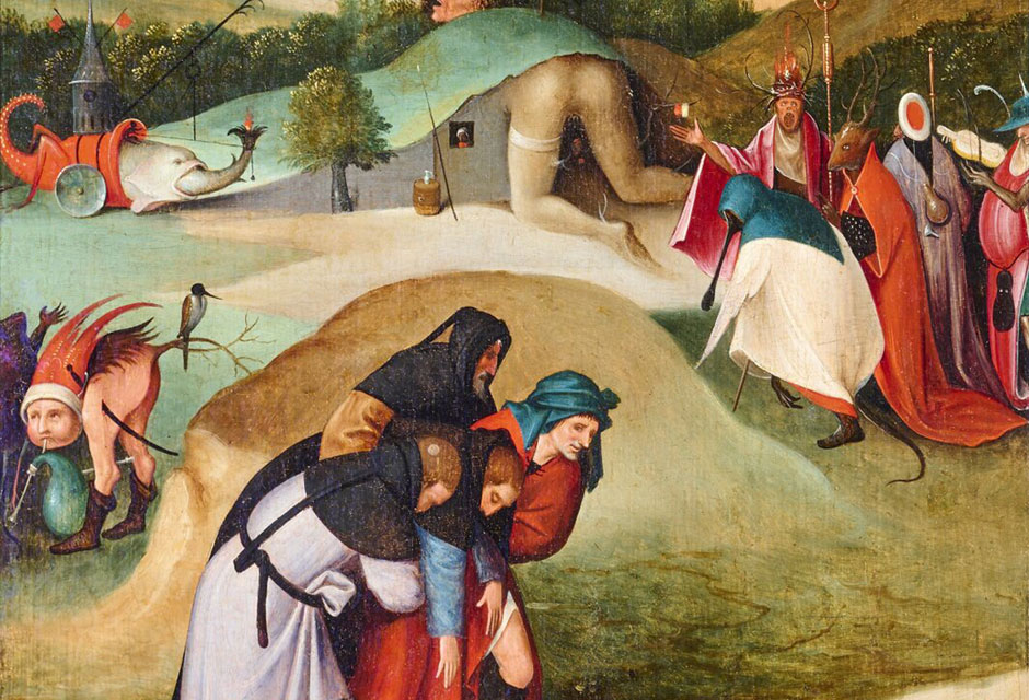 Gemälde einer Landschaft mit mehreren, teilweise abstrakten Figuren, darunter Menschen in mittelalterlicher Kleidung, die sich bücken und ein Wesen mit langem, rotem Umhang und Hirschkopf